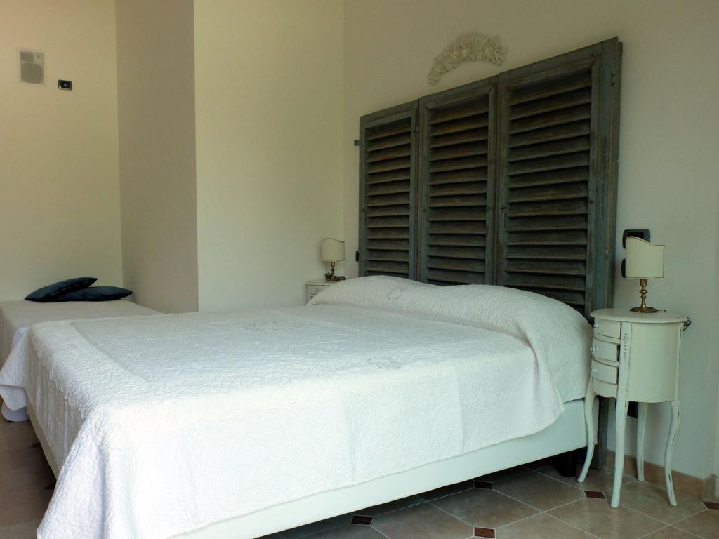 Bed and Breakfast Garda & Golf Caprino Veronese Habitación foto