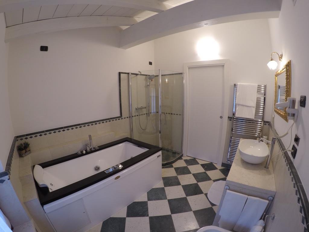 Bed and Breakfast Garda & Golf Caprino Veronese Habitación foto